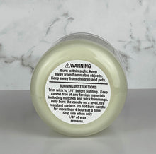 Load image into Gallery viewer, The Urban Scent scented soy wax candle, Candle warning and burning instruction label
