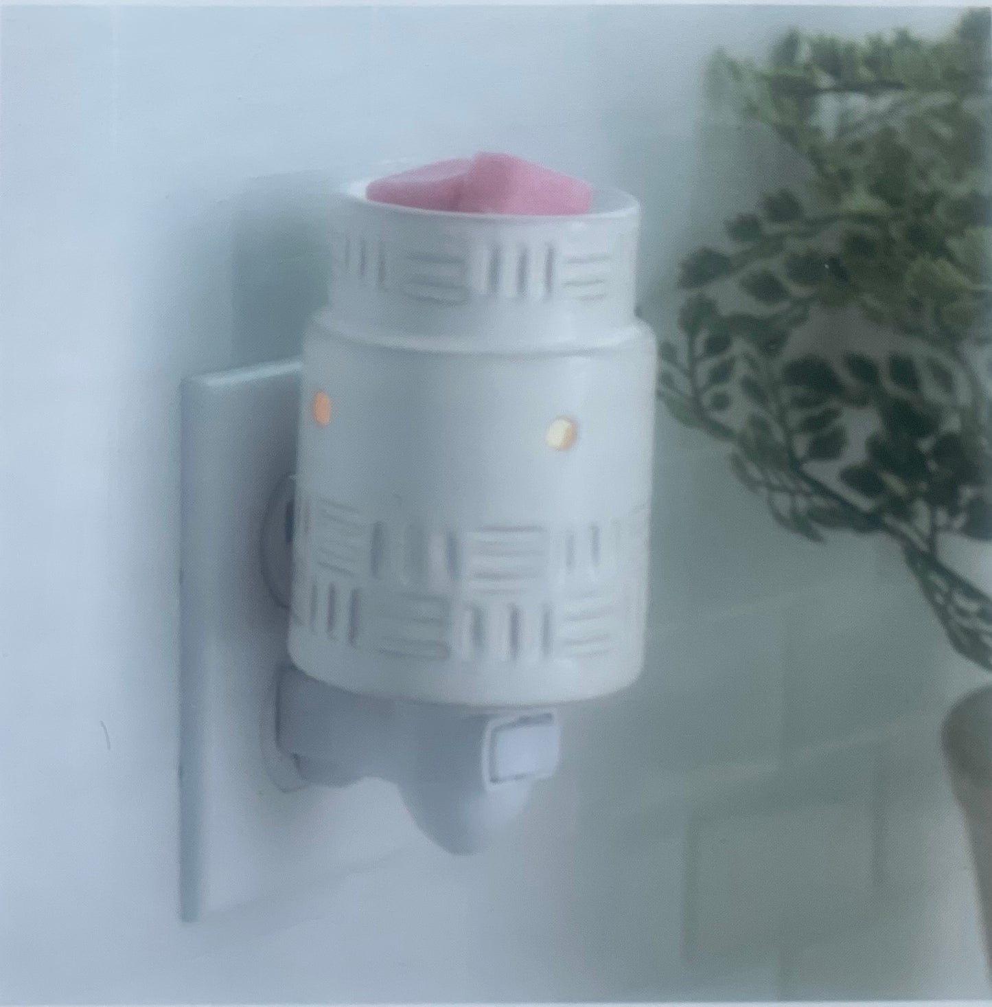 white plug in soy tart wax warmer - The Urban Scent